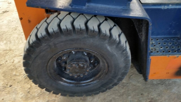 ขายด่วนรถยก TOYOTA 5FGยก2.0ตันเสาสูง3เมตรรถนอกนำเข้ายังไม่เคยใช้งานในเมืองไทย ขายด่วนรถยก TOYOTA 5FGยก2.0ตันเสาสูง3เมตรรถนอกนำเข้ายังไม่เคยใช้งานในเมืองไทย