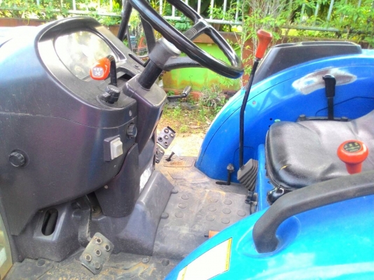 New Holland Tc38R แถมดันหน้า ทะเบียนพร้อมโอน ราคา 275,000 New Holland Tc38R แถมดันหน้า ทะเบียนพร้อมโอน ราคา 275,000