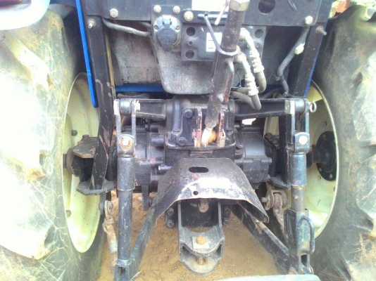 New Holland Tc38R แถมดันหน้า ทะเบียนพร้อมโอน ราคา 275,000