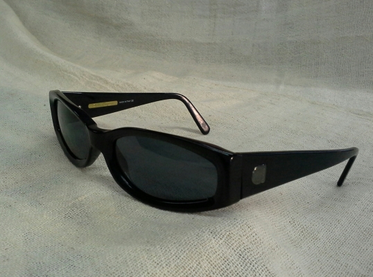 แว่นกันแดดแบรนด์เนมอิตาลีสุดหรู Salvatore Ferragmo