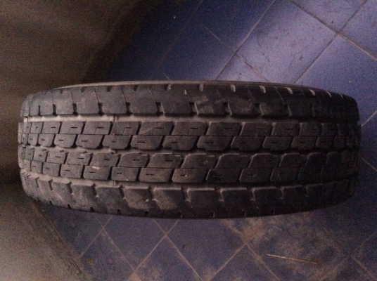 ขายยางDunlop 175 ขอบ14  (2114)