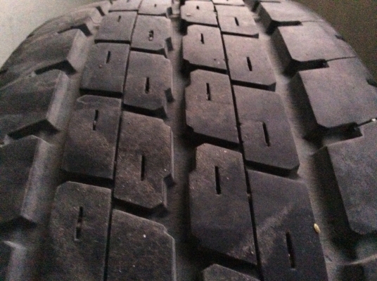 ขายยางDunlop 175 ขอบ14 (2114) ขายยางDunlop 175 ขอบ14 (2114)