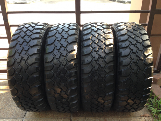 ยาง Mud Maxxis 245 75 16 ดอกสวย พร้อมใช้งาน ราคาไม่แพง