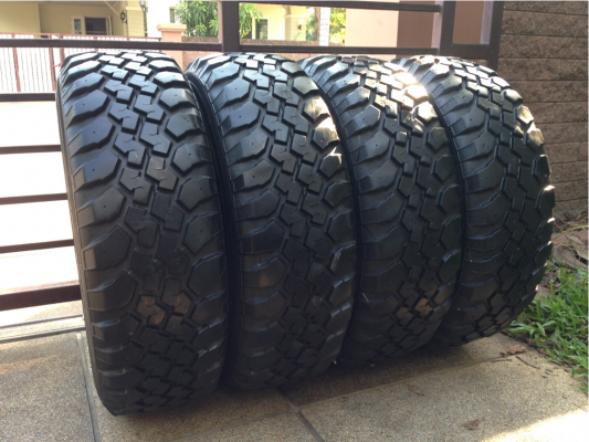 ยาง Mud Maxxis 245 75 16 ดอกสวย พร้อมใช้งาน ราคาไม่แพง