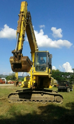 ขายรถแบคโฮPC200-7LCรถติดรายคีบมีเล่มมีบุงกีด้วยหัวเกงยกได้