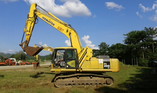 ขายรถแบคโฮPC200-7LCรถติดรายคีบมีเล่มมีบุงกีด้วยหัวเกงยกได้