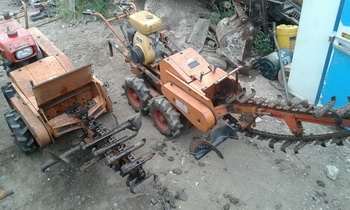 เข้ามาเลือกสรรกันนะครับมาอีก 3 ตัว รถขุดร่อง วางท่อประปา วางสายไฟ มีทั้ง เบนซิน และดีเซล พร้อมใช้งานครับ เข้ามาเลือกสรรกันนะครับมาอีก 3 ตัว รถขุดร่อง วางท่อประปา วางสายไฟ มีทั้ง เบนซิน และดีเซล พร้อมใช้งานครับ