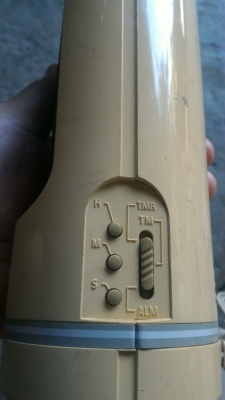 นาฬิกาดิจิตอลแบบตั้งโต้ะ CITIZEN จากญี่ปุ่นปลุกได้แสดงหน้าปัดเป็นแผนที่มีรูปดาว