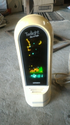 นาฬิกาดิจิตอลแบบตั้งโต้ะ CITIZEN จากญี่ปุ่นปลุกได้แสดงหน้าปัดเป็นแผนที่มีรูปดาว