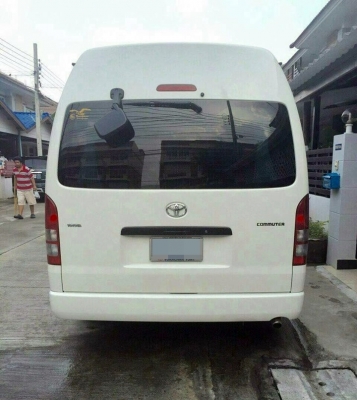 รถตู้ TOYOTA  สีขาว เครื่องดีเซล สภาพใหม่เอี่ยม รูปเยอะ การันตีคุณภาพ