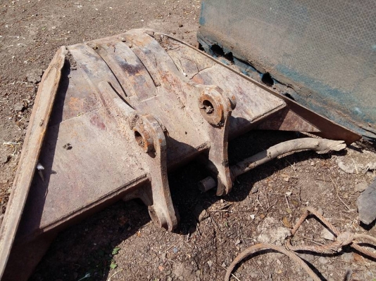 ขายด่วน บุ้งกี๋Slope เดิมใส่ CAT 120 สภาพสวย ขายด่วน บุ้งกี๋Slope เดิมใส่ CAT 120 สภาพสวย