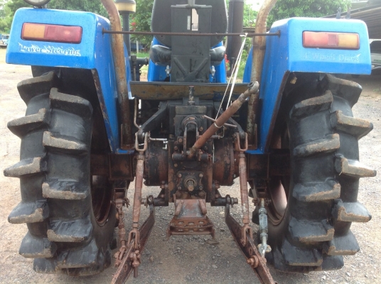 แทรกเตอร์แชมป์ 484 สภาพสวยเดิมๆทั้งคันตั้งแต่เจ้าของซื้อมาไม่เคยซ่อมเครื่อง เกียร์ เฟืองท้ายดีมากแถม โรตารี่ให้ด้วยครับ