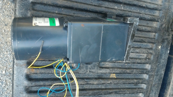 มอเตอร์เกียร์ทด ORIENTAL MOTOR แบบมีเบรคและคลัทช์ไฟฟ้า 24 V. ขนาด 40 W. ทดแล้วหมุนที่ 46 รอบต่อนาที แรงบิดเยอะ