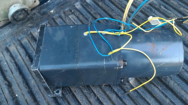 มอเตอร์เกียร์ทด ORIENTAL MOTOR แบบมีเบรคและคลัทช์ไฟฟ้า 24 V. ขนาด 40 W. ทดแล้วหมุนที่ 46 รอบต่อนาที แรงบิดเยอะ