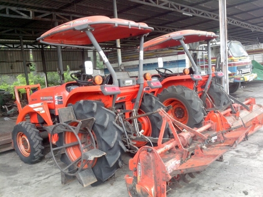 ขายรถไถ KUBOTA-L3208 ขายพร้อมกันสองกันนะ