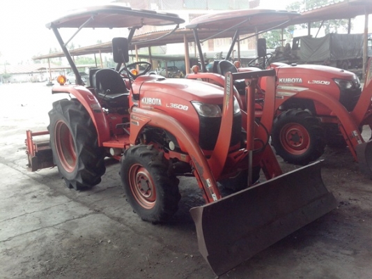ขายรถไถ KUBOTA-L3208 ขายพร้อมกันสองกันนะ