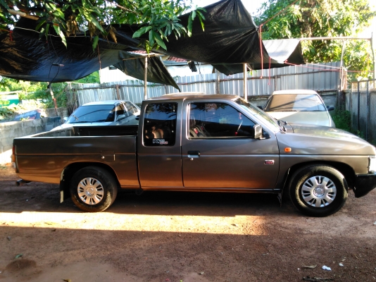 ขายนิสสัน BIG Mแคปจอโค้งปี40เครื่องแดง2.5 เครื่องดี คัดชีสวย สีสวย  ภายในสวย89000บ.