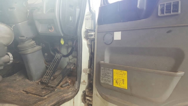 ขายหัวลาก HINO FM2KF เครื่อง K13D 260 แรงม้า เกียร์ Easton ช่วงล่างแน่น ยางเต็ม ทะเบียนพร้อมโอน ขายหัวลาก HINO FM2KF เครื่อง K13D 260 แรงม้า เกียร์ Easton ช่วงล่างแน่น ยางเต็ม ทะเบียนพร้อมโอน