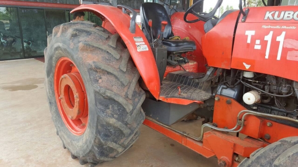 ขายรถไถ KUBOTA M9540 ปี 54 เอกสารเล่มทะเบียนครบ รถใช้งานอยู่ประจำ อุปกรณ์มีผานดันหน้า และผาน 4 ขายรถไถ KUBOTA M9540 ปี 54 เอกสารเล่มทะเบียนครบ รถใช้งานอยู่ประจำ อุปกรณ์มีผานดันหน้า และผาน 4