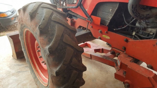 ขายรถไถ KUBOTA M9540 ปี 54 เอกสารเล่มทะเบียนครบ รถใช้งานอยู่ประจำ อุปกรณ์มีผานดันหน้า และผาน 4 ขายรถไถ KUBOTA M9540 ปี 54 เอกสารเล่มทะเบียนครบ รถใช้งานอยู่ประจำ อุปกรณ์มีผานดันหน้า และผาน 4