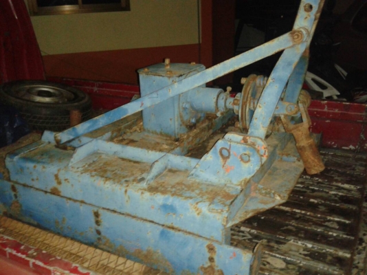 เครื่องตัดหญ้าครับส่งใด้ครับตามตกลง