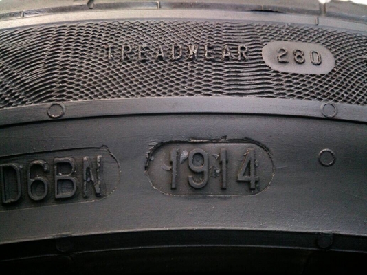 ขายยาง Continental 205/50R17 ยางสัปดาห์ที่19ปี14 ดอกยางเต็มหนาสดนิ่มลึกเท่ากันไม่มีปะสวยๆ จำนวน 1 ชุด ขายยาง Continental 205/50R17 ยางสัปดาห์ที่19ปี14 ดอกยางเต็มหนาสดนิ่มลึกเท่ากันไม่มีปะสวยๆ จำนวน 1 ชุด