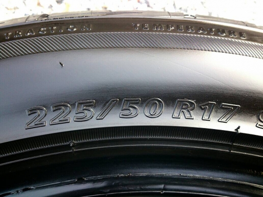 ขายยาง 225/50R17 บริดสโตน อีโคเปีย ยางสัปดาห์ที่42ปี14 ดอกยางหนาลึกสดเท่ากันไม่มีปะสวยๆ จำนวน 1 ชุด