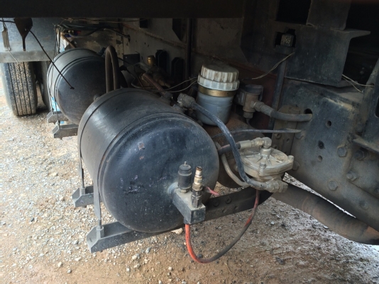 (มี2คัน)...10ล้อเพลาเดียวพื้นเรียบ168แรงHINO KT925 เครื่องEH700 มีปั้มลม  รถสภาพดี พร้อมใช้..เล่มพร้อม