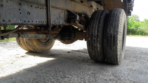 6ล้อติดเครน3ตัน...MITSUBICHI CANTER 110 แรง...(รถประมูลกรมตำรวจ มีเอกสารขึ้นเล่มทะเบียน)