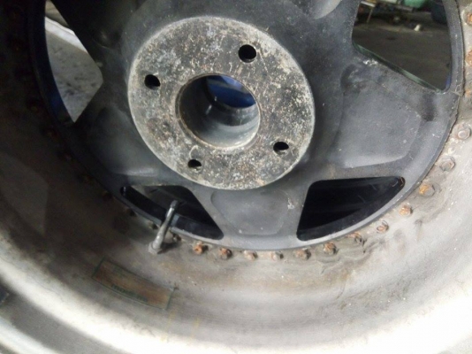 แม็กmodena แยกชิ้น เจแปน ลายเดียวกับเฟอรารี่F40 ขอบ 16 ราคา 8500 แม็กmodena แยกชิ้น เจแปน ลายเดียวกับเฟอรารี่F40 ขอบ 16 ราคา 8500