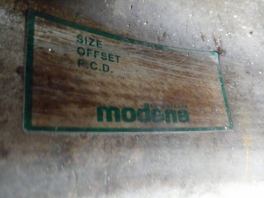 แม็กmodena แยกชิ้น เจแปน ลายเดียวกับเฟอรารี่F40 ขอบ 16 ราคา 8500 แม็กmodena แยกชิ้น เจแปน ลายเดียวกับเฟอรารี่F40 ขอบ 16 ราคา 8500