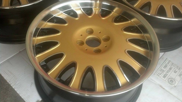 แม็กวีไอพี่ ขอบ 17 ขนาด 4 รู 100 เนียนๆ แม็กวีไอพี่ ขอบ 17 ขนาด 4 รู 100 เนียนๆ