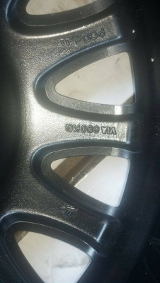 แม็กวีไอพี่ ขอบ 17 ขนาด 4 รู 100 เนียนๆ แม็กวีไอพี่ ขอบ 17 ขนาด 4 รู 100 เนียนๆ