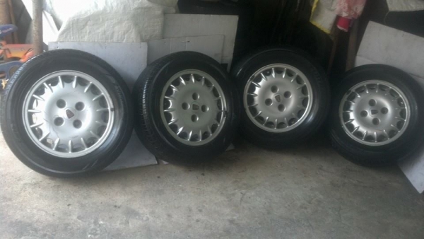 แม็กขอบ 15 ขนาด 4 รู 114 พร้อมยาง