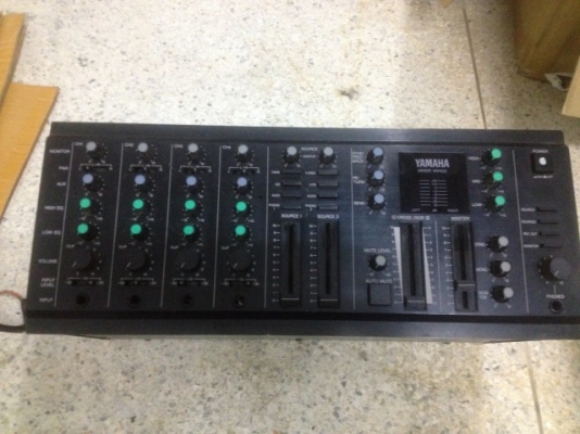 MIXER YAMAHA MV422 เก่าญี่ปุ่นเเท้สภาพดีใช้ไฟ100V