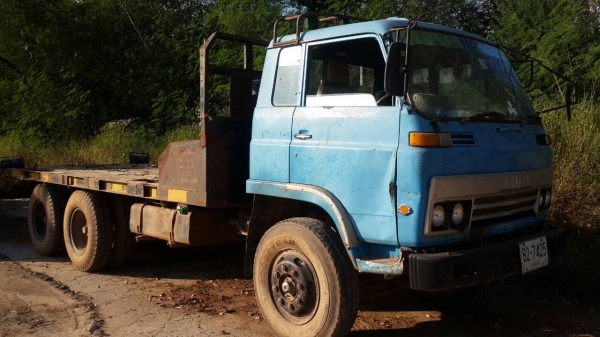 ขายด่วนJCMหางปลา2เพลาใหญ่ ช่วงล่างใหญ่ หางขึ้น200ทะเบียนท้ายลาดโทร0856842587