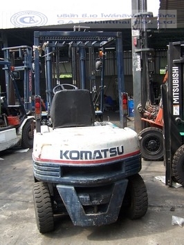 ขาย รถโฟล์คลิฟท์ KOMATSU รุ่น FD20-11 ขาย รถโฟล์คลิฟท์ KOMATSU รุ่น FD20-11