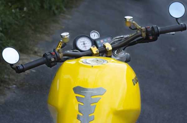 >>  ขาย DUCATI MONSTER M900 ปี99 INV สภาพสวยครับ รับส่งรถให้ทั่วไทย <<