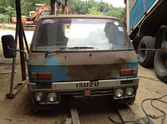 ขายหัวรถ มือสอง ราคาถูก อุปกรณ์ภายในพร้อมใช้งาน