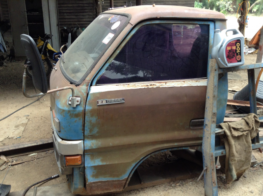 ขายหัวรถ มือสอง ราคาถูก อุปกรณ์ภายในพร้อมใช้งาน