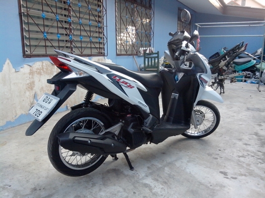 click-i 125 ปี2012 ไม่แพง 32500 aโลตัสพระราม2 087-9849822