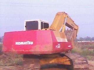 KOMATSU PC200-5ตูดแดงคอนโทรนสั้น ไฟฟ้าครบ