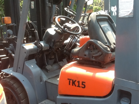 รถยก TCM FG30T6 น้ำหนักยก 3 ตัน เสาสูง 3 เมตร เข้าตู้ เครื่องเบนซินติดแก๊ส เกียร์ออโต้