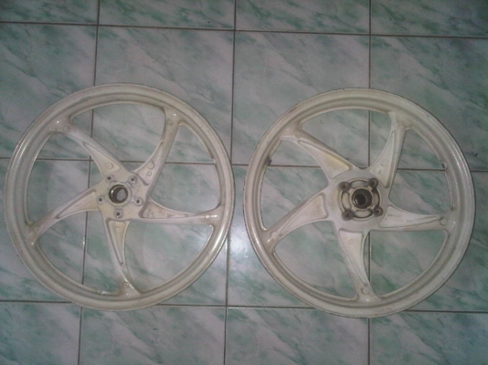 ขายแม็ก LS 5ก้านบิด คาบู N-Pro พักเท้าแท้ DUCATI