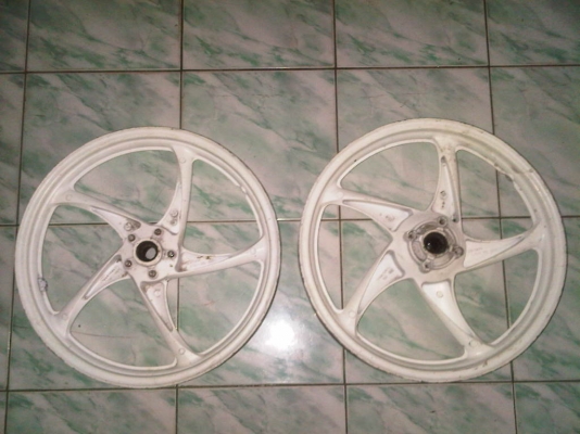 ขายแม็ก LS 5ก้านบิด คาบู N-Pro พักเท้าแท้ DUCATI