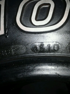 ขายยาง Mud Maxxis 762 ขนาด 33 x 12.5 R15 ปลายปี 10