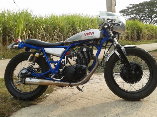 ขาย sr400 อินวอย+สพม.เลขเต็มCafe ราคา 68000 ขาย sr400 อินวอย+สพม.เลขเต็มCafe ราคา 68000