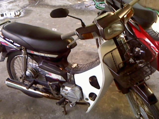 (ต่อรองได้)เห็นจริงสวยมากกว่าในรูปด่วนดรีม(dream c100)0832339806ทะเบียนไม่ขาดพร้อมโอน..สภาพเนี๊ยบดิบๆเดิมๆอะ..ไม่มีผุพร้อมใช้งานเครื่องดีมากจร้า