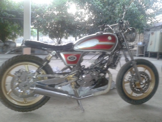 ขายJX เครื่องโซนิค125 ราคา 30000 ทรงcustom ทะเบียนเต็มพร้อมโอน สนใจติดต่อ0823987888