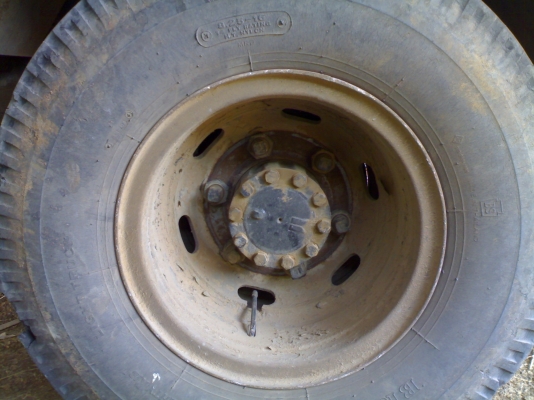 ขายรถ6ล้อดั้มNPR115รถห้าง